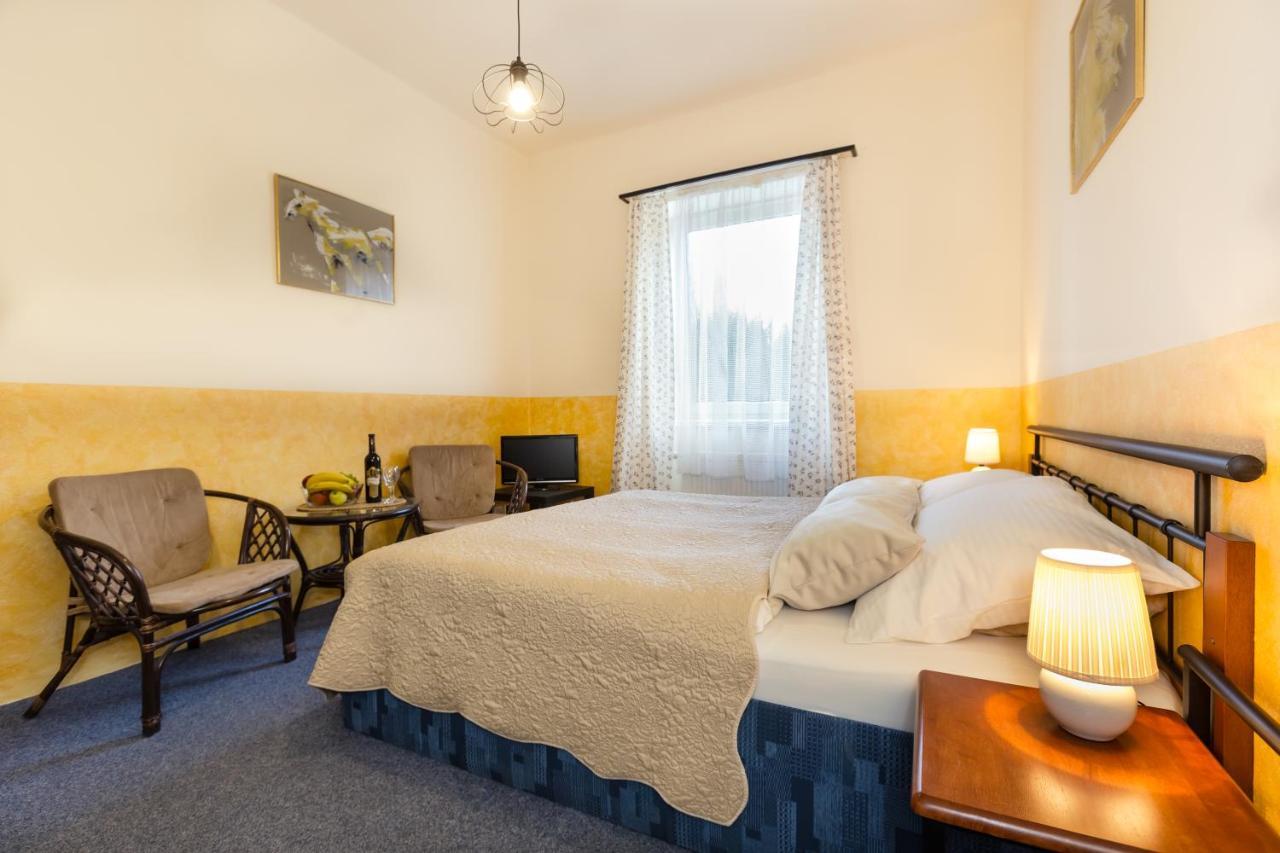Hotel Atlas تشيسكي بوديوفيتسه المظهر الخارجي الصورة