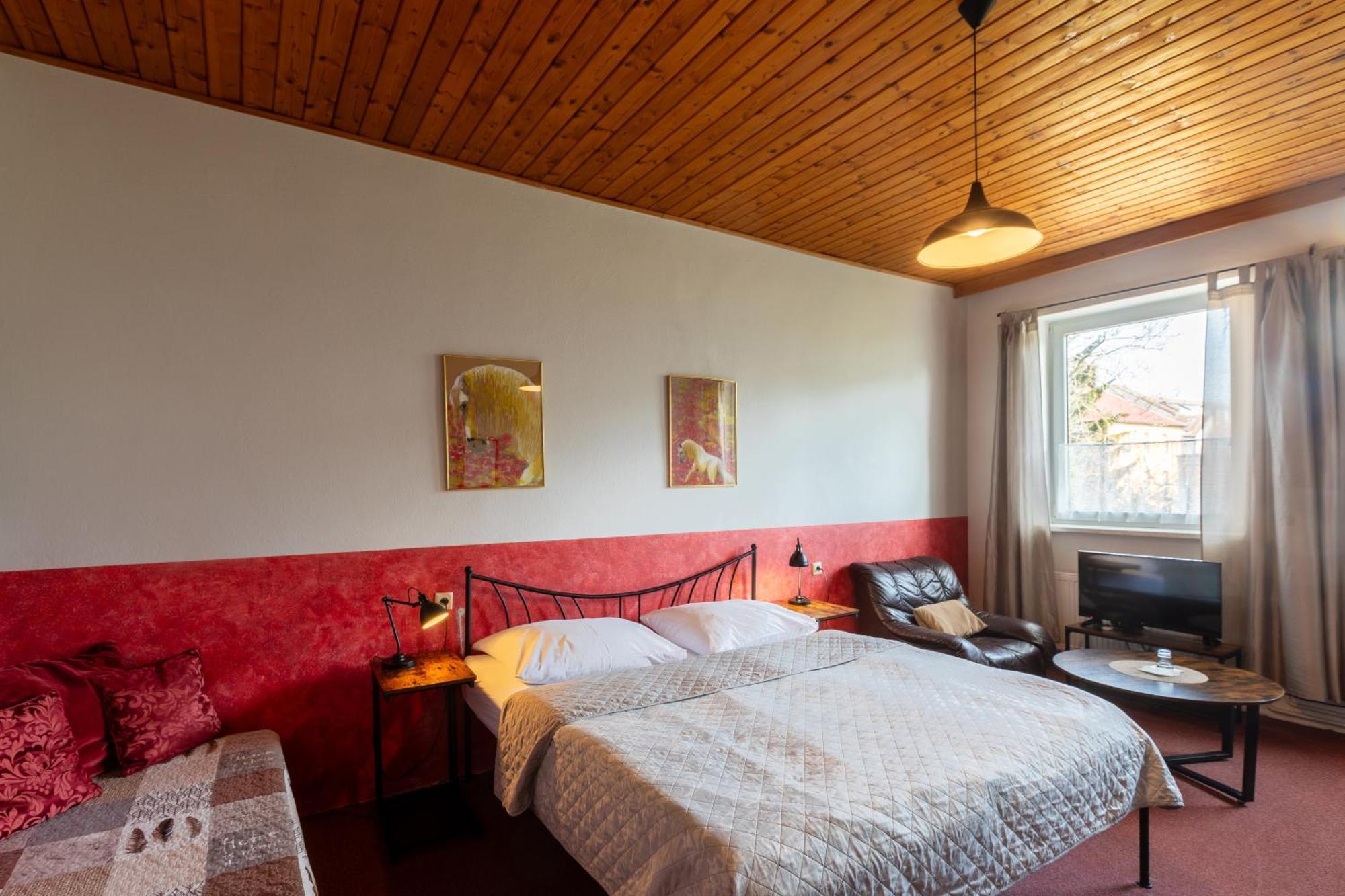 Hotel Atlas تشيسكي بوديوفيتسه المظهر الخارجي الصورة