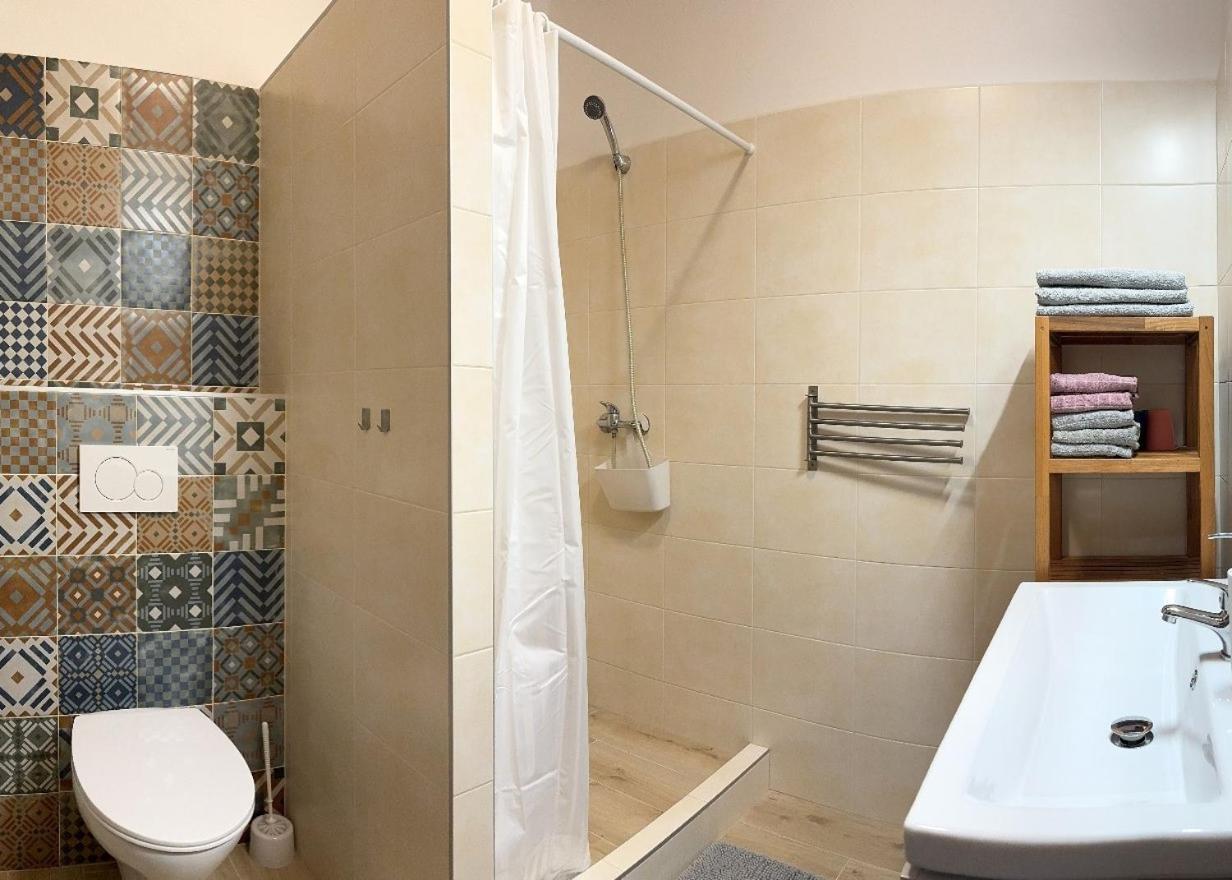 Hotel Atlas تشيسكي بوديوفيتسه الغرفة الصورة